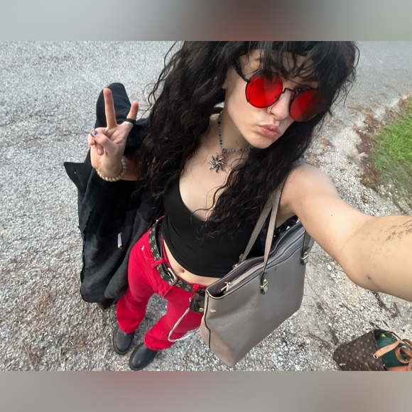 Meet your Posher, Aria - Picture 4 of 5